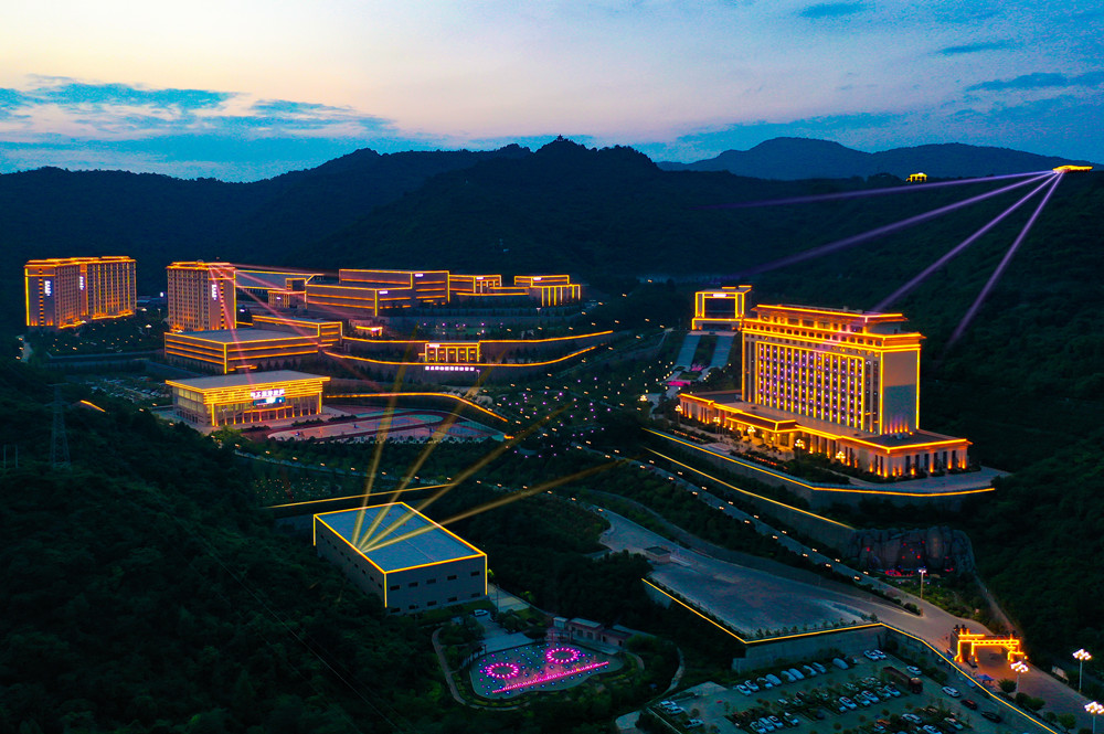 202301121673486163309302.jpg 礦區(qū)夜景_副本.jpg